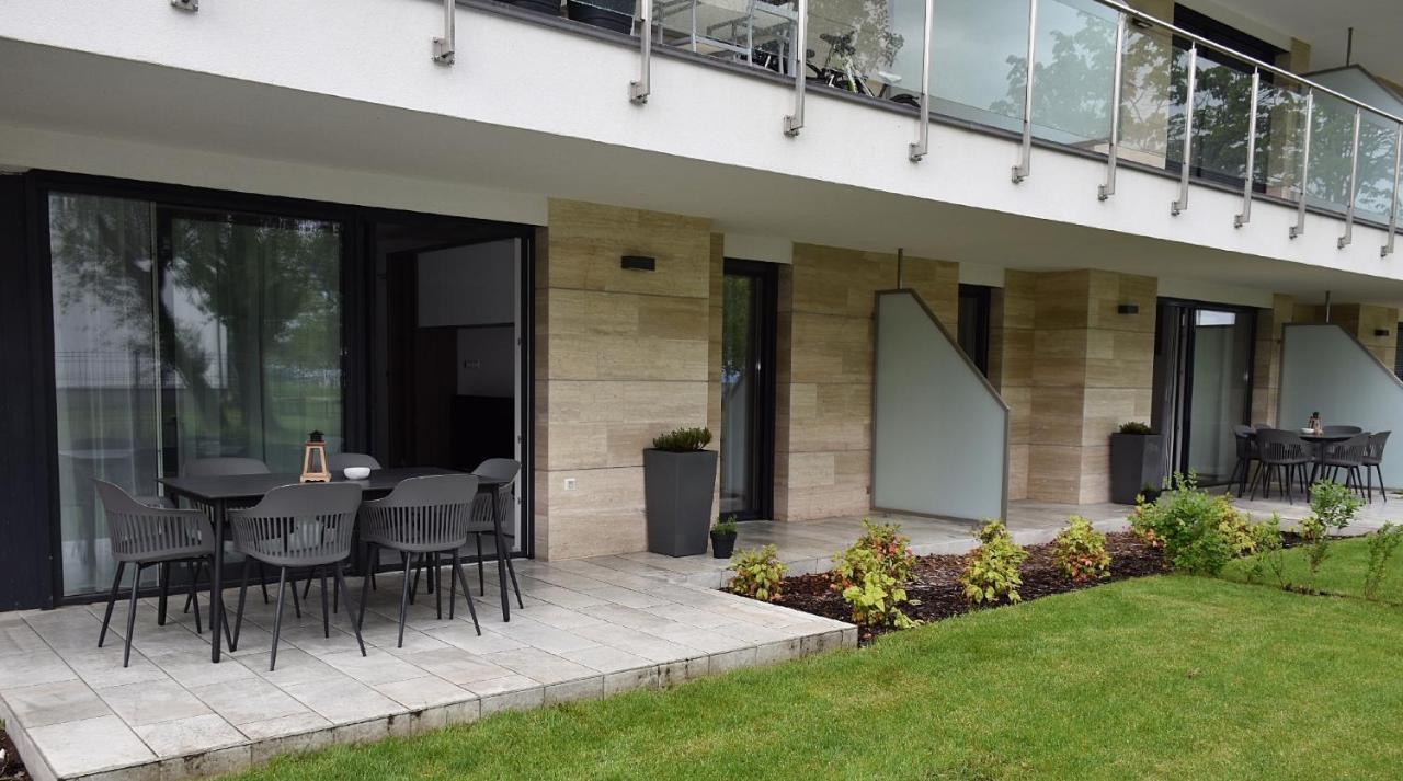 Limerence Apartments Шиофок Экстерьер фото